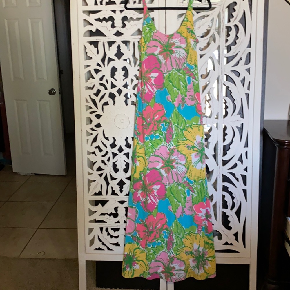 Lilly Pulitzer dress size small.